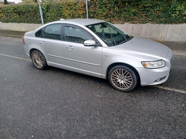 Volvo S40 Saloon, Diesel, 2009, Silver