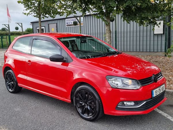 Volkswagen Polo Hatchback, Petrol, 2015, Red