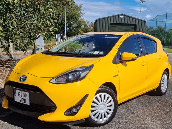 Toyota Aqua Hatchback, Petrol Hybrid, 2018, Yellow