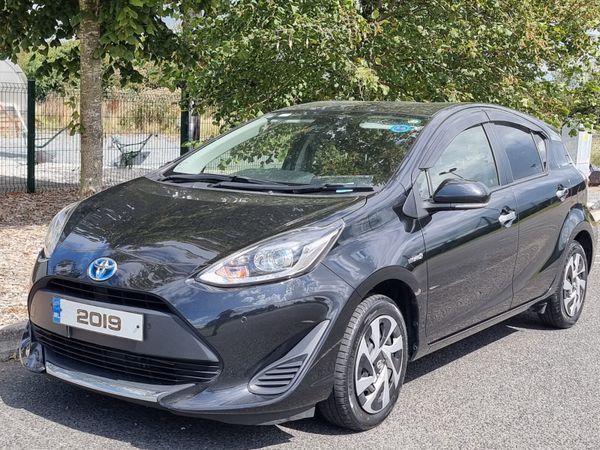 Toyota Aqua Hatchback, Petrol Hybrid, 2019, Black