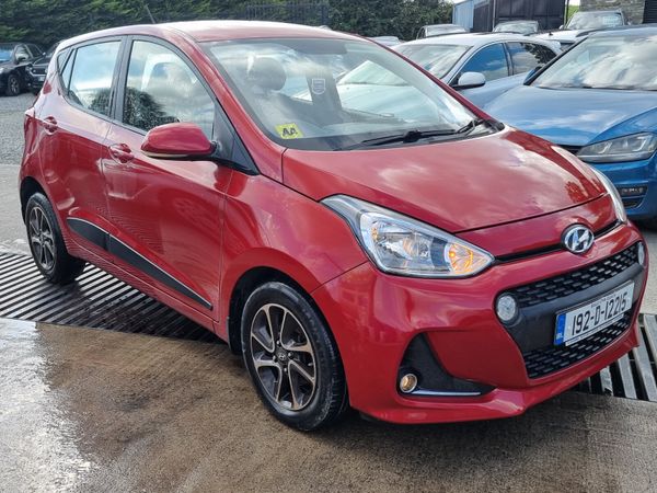 Hyundai i10 Hatchback, Petrol, 2019, Red