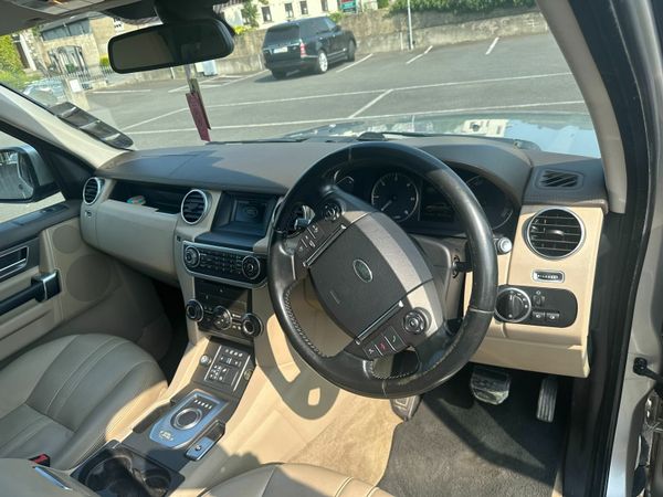 Land Rover Discovery SUV, Diesel, 2016, Gold