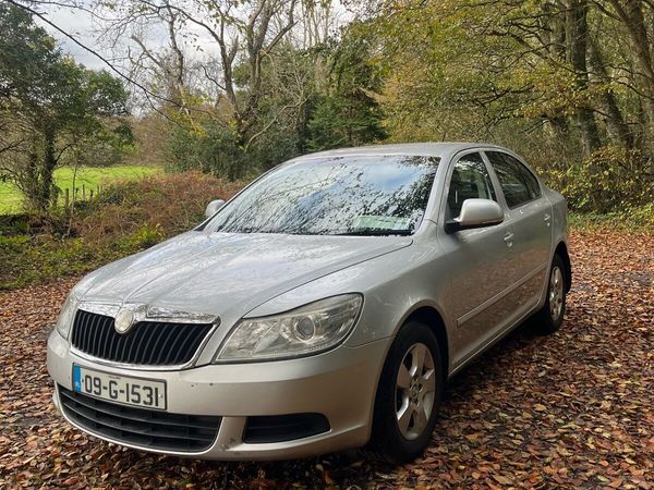 Skoda Octavia Hatchback, Diesel, 2009, Silver