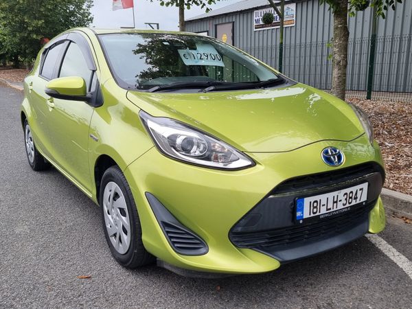 Toyota Aqua Hatchback, Petrol Hybrid, 2018, White
