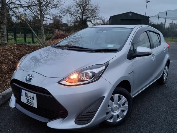 Toyota Aqua Hatchback, Petrol Hybrid, 2018, Silver