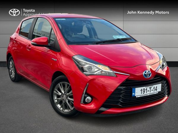 Toyota Yaris Hatchback, Petrol Hybrid, 2019, Red