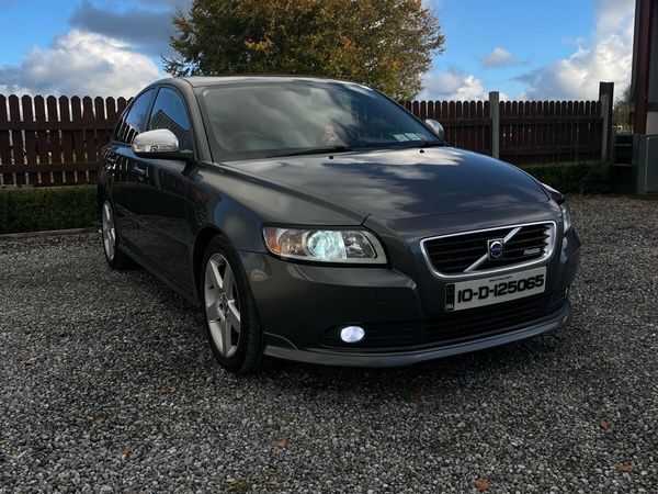 Volvo S40 Saloon, Diesel, 2010, Grey