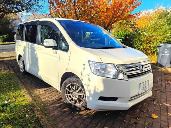 Honda Stepwagon MPV, Petrol, 2010, White