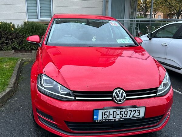 Volkswagen Golf Hatchback, Petrol, 2015, Red