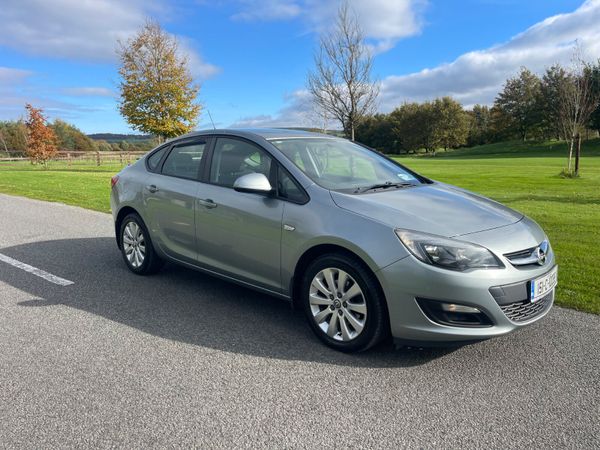 Opel Astra Saloon, Diesel, 2015, Silver