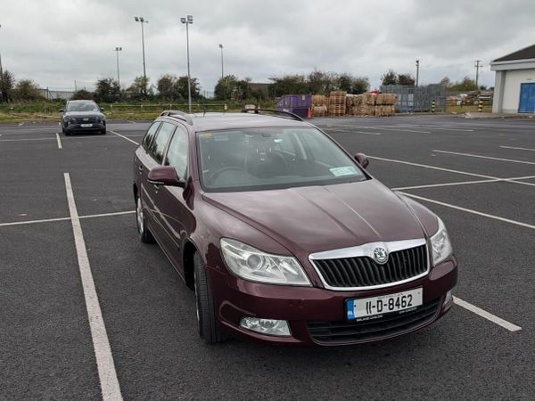 Skoda Octavia Estate, Diesel, 2011, Red