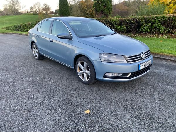 Volkswagen Passat Saloon, Diesel, 2011, Grey