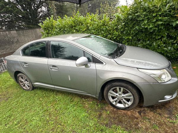 Toyota Avensis Saloon, Petrol, 2011, Grey