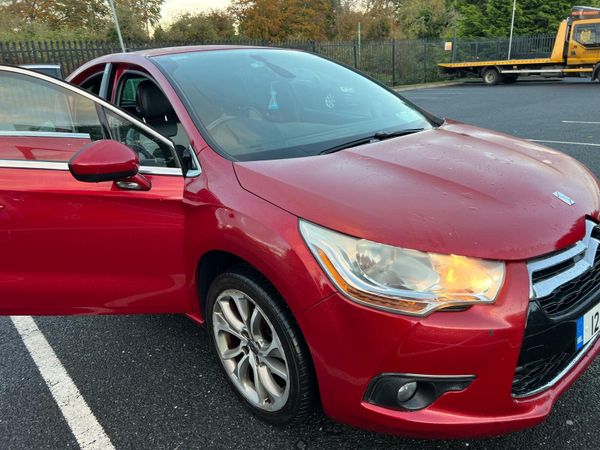 Citroen DS 4 Hatchback, Diesel, 2012, Red