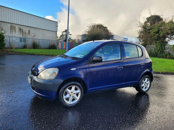 Toyota Yaris Hatchback, Petrol, 2000, Blue