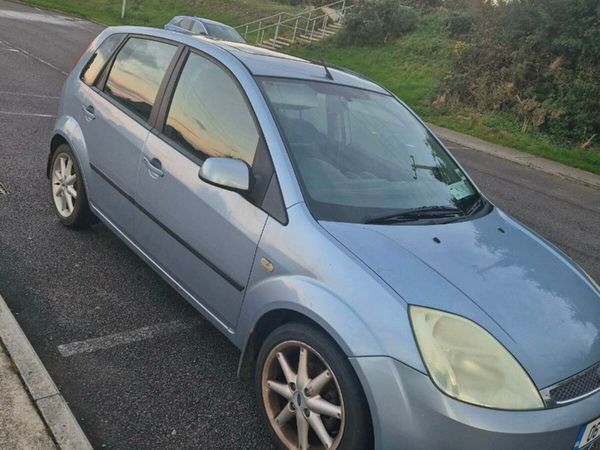 Ford Fiesta Hatchback, Petrol, 2006, Blue