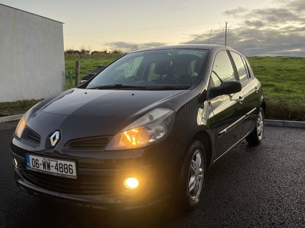 Renault Clio Hatchback, Petrol, 2006, Black