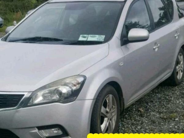 Kia Ceed Estate, Diesel, 2011, Silver