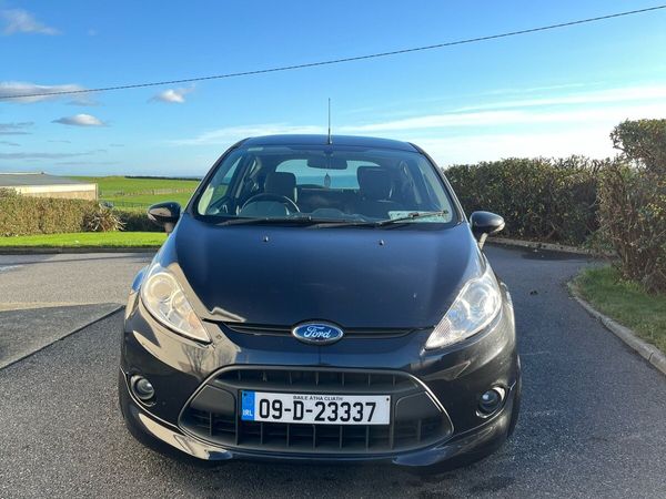 Ford Fiesta Hatchback, Petrol, 2009, Black