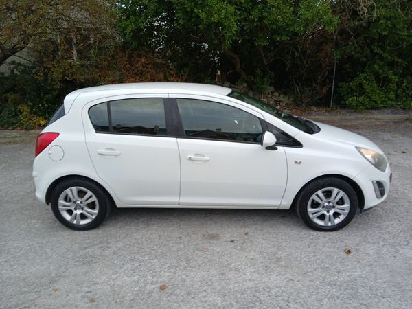 Opel Corsa Hatchback, Petrol, 2014, White