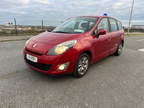 Renault Grand Scenic MPV, Diesel, 2011, Red