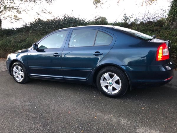 Skoda Octavia Hatchback, Diesel, 2012, Blue