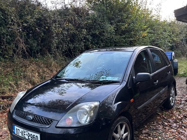 Ford Fiesta Hatchback, Petrol, 2007, Black