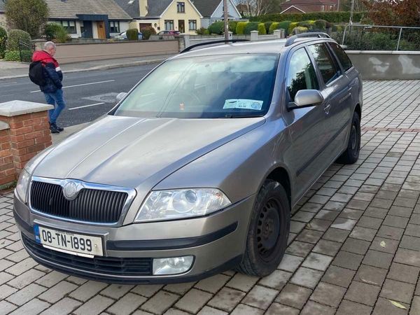Skoda Octavia Estate/Jeep, Petrol, 2008, Beige