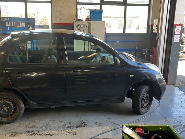 Nissan Micra Hatchback, Petrol, 2003, Black