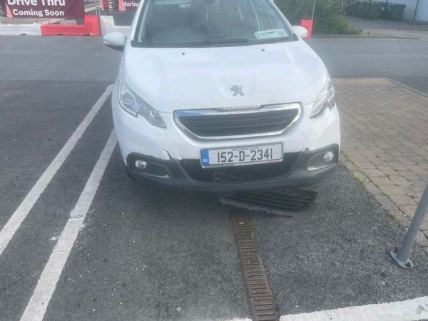 Peugeot 2008 SUV, Petrol, 2015, White