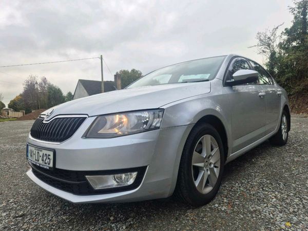 Skoda Octavia Hatchback, Diesel, 2014, Silver