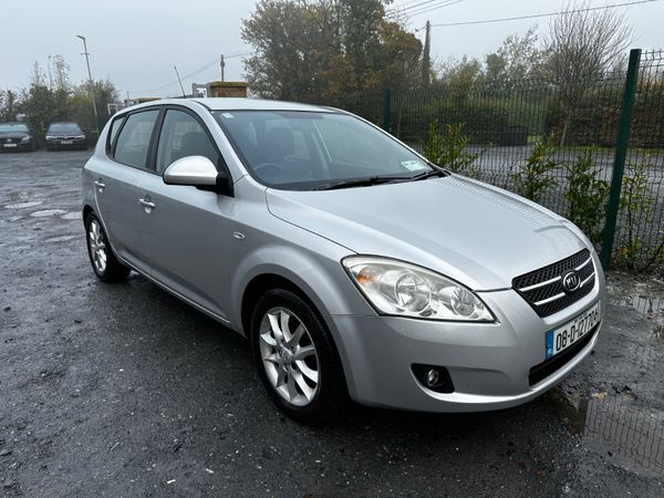 Kia Ceed Hatchback, Diesel, 2008, Silver