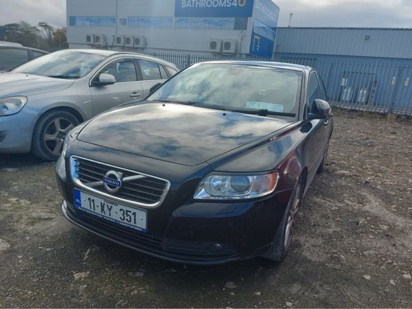 Volvo S40 Saloon, Diesel, 2011, Black