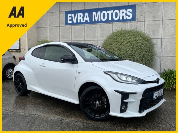 Toyota Yaris Hatchback, Petrol, 2022, White