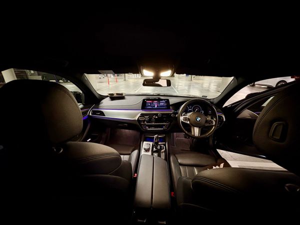 BMW 5-Series Saloon, Petrol Plug-in Hybrid, 2019, Black