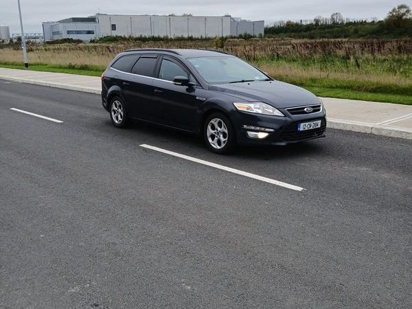 Ford Mondeo Hatchback, Diesel, 2012, Silver