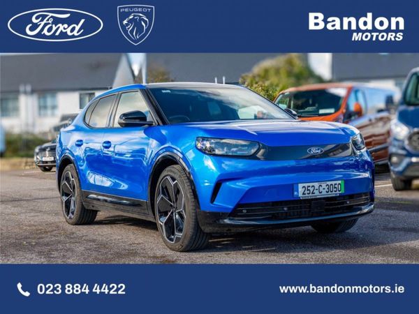 Ford Capri MPV, Electric, 2025, Blue