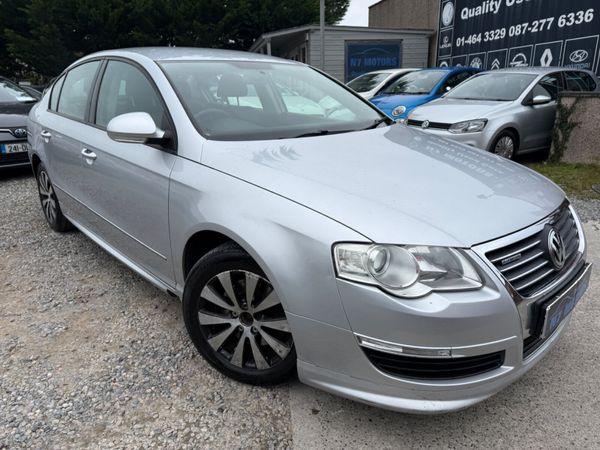 Volkswagen Passat Saloon, Diesel, 2010, Silver