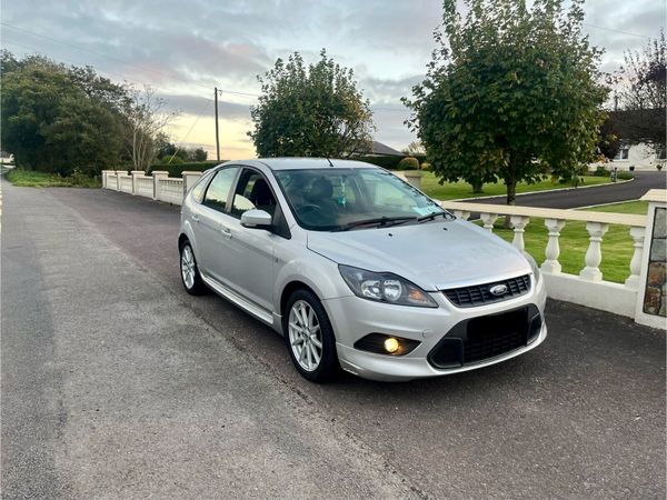 Ford Focus Hatchback, Diesel, 2010, Silver