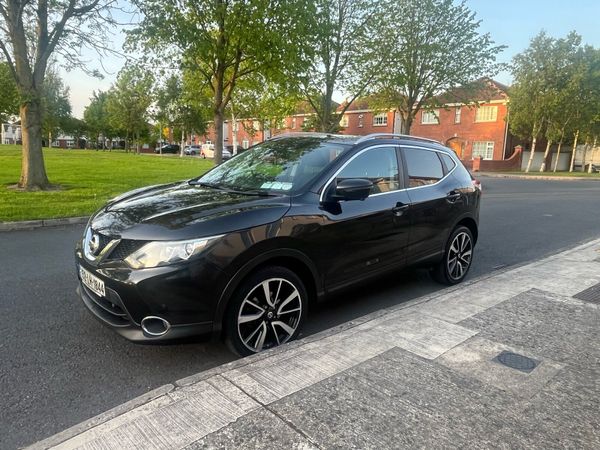 Nissan Qashqai Hatchback, Diesel, 2015, Black