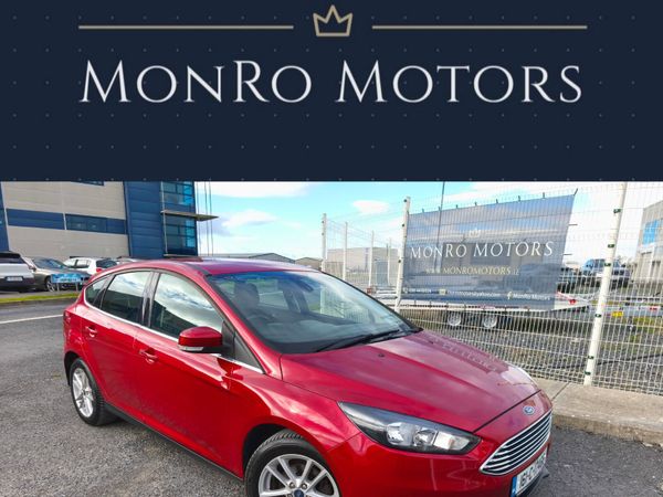 Ford Focus Hatchback, Petrol, 2016, Red