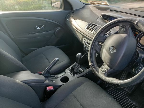 Renault Fluence Saloon, Diesel, 2012, Black