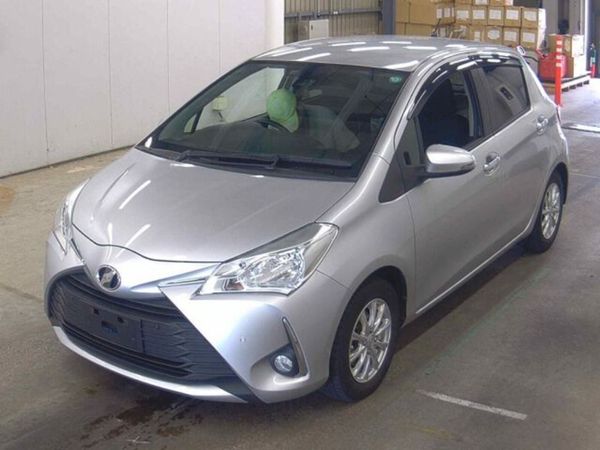 Toyota Vitz Hatchback, Petrol, 2018, Silver