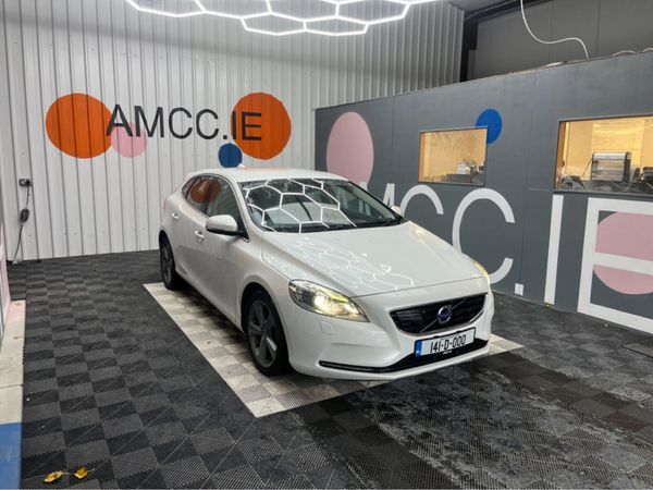 Volvo V40 Hatchback, Petrol, 2014, White