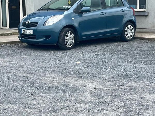 Toyota Yaris Hatchback, Petrol, 2009, Blue