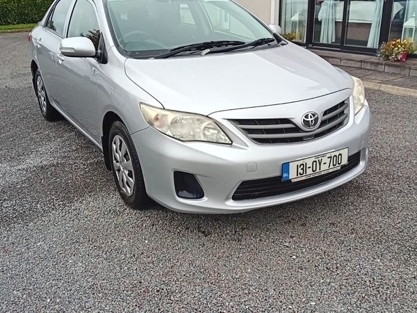 Toyota Corolla Saloon, Diesel, 2013, Silver