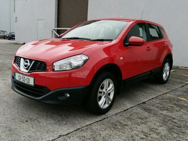Nissan Qashqai MPV, Diesel, 2013, Red