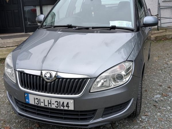 Skoda Fabia Hatchback, Petrol, 2013, Grey