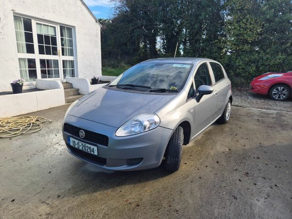 Fiat Punto Hatchback, Petrol, 2010, Grey