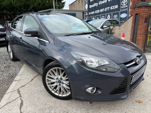 Ford Focus Hatchback, Diesel, 2012, Grey